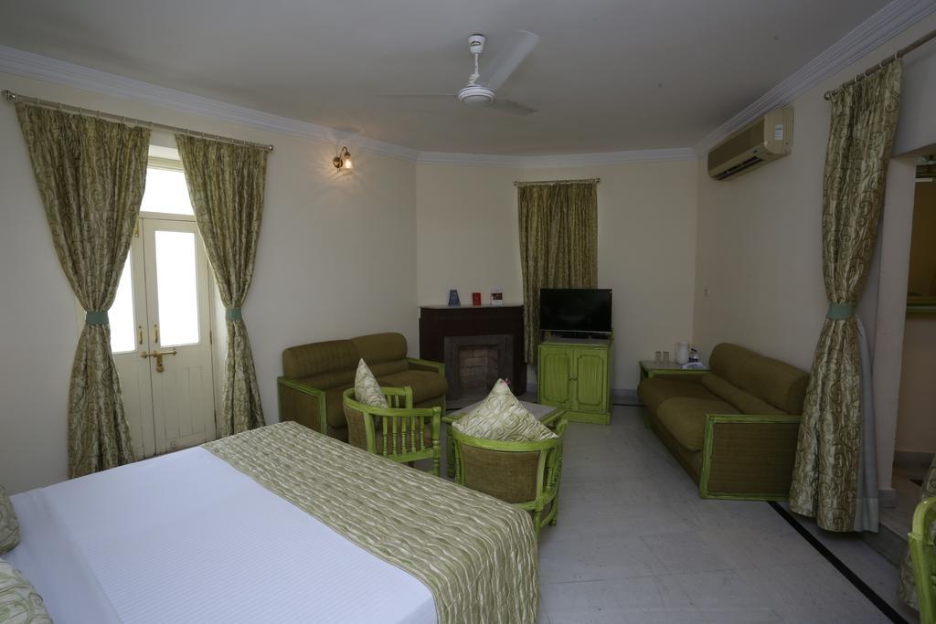 Garden Hotel - Heritage By Hrh Group Of Hotels Udaipur Bagian luar foto