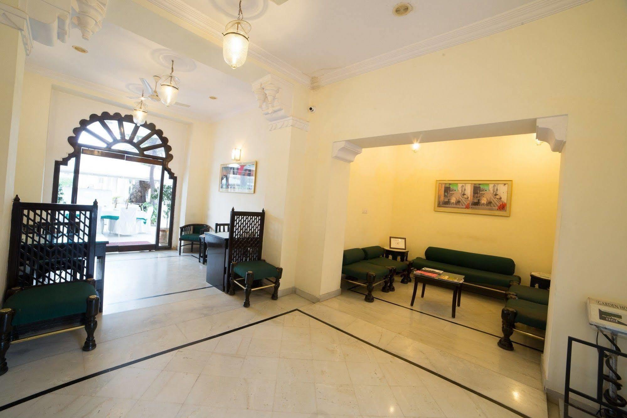 Garden Hotel - Heritage By Hrh Group Of Hotels Udaipur Bagian luar foto